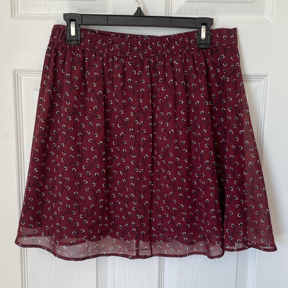 BOGO Old Navy Maroon Pleated Mini Skirt - Picture 2 of 7